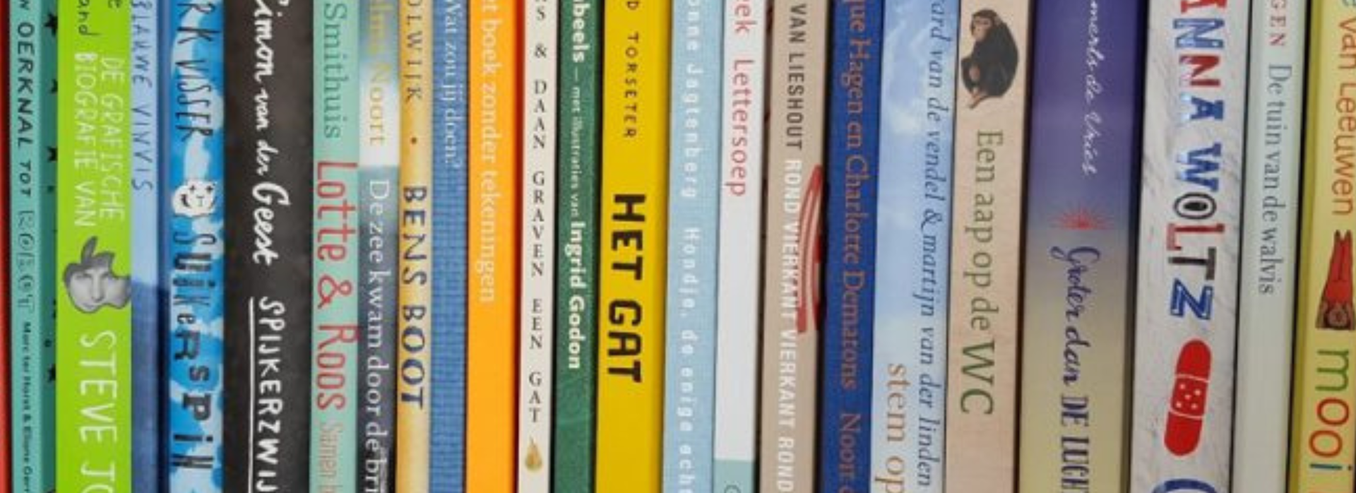 Ruggen van diverse kinderboeken.