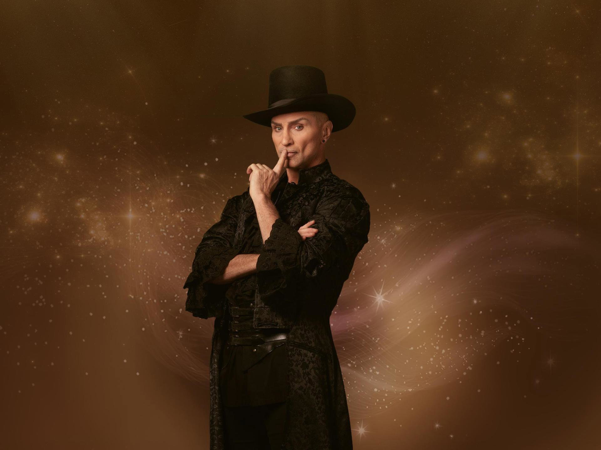 Aaron Crow - The Illusionists